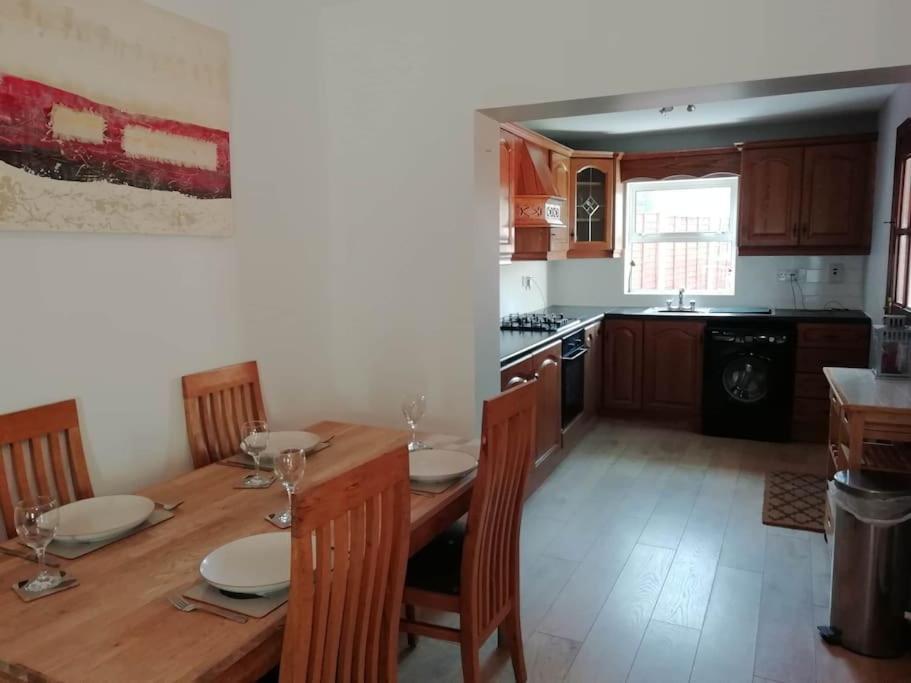 Bovinda Cottage - By The Beach, Bettystown Exteriör bild