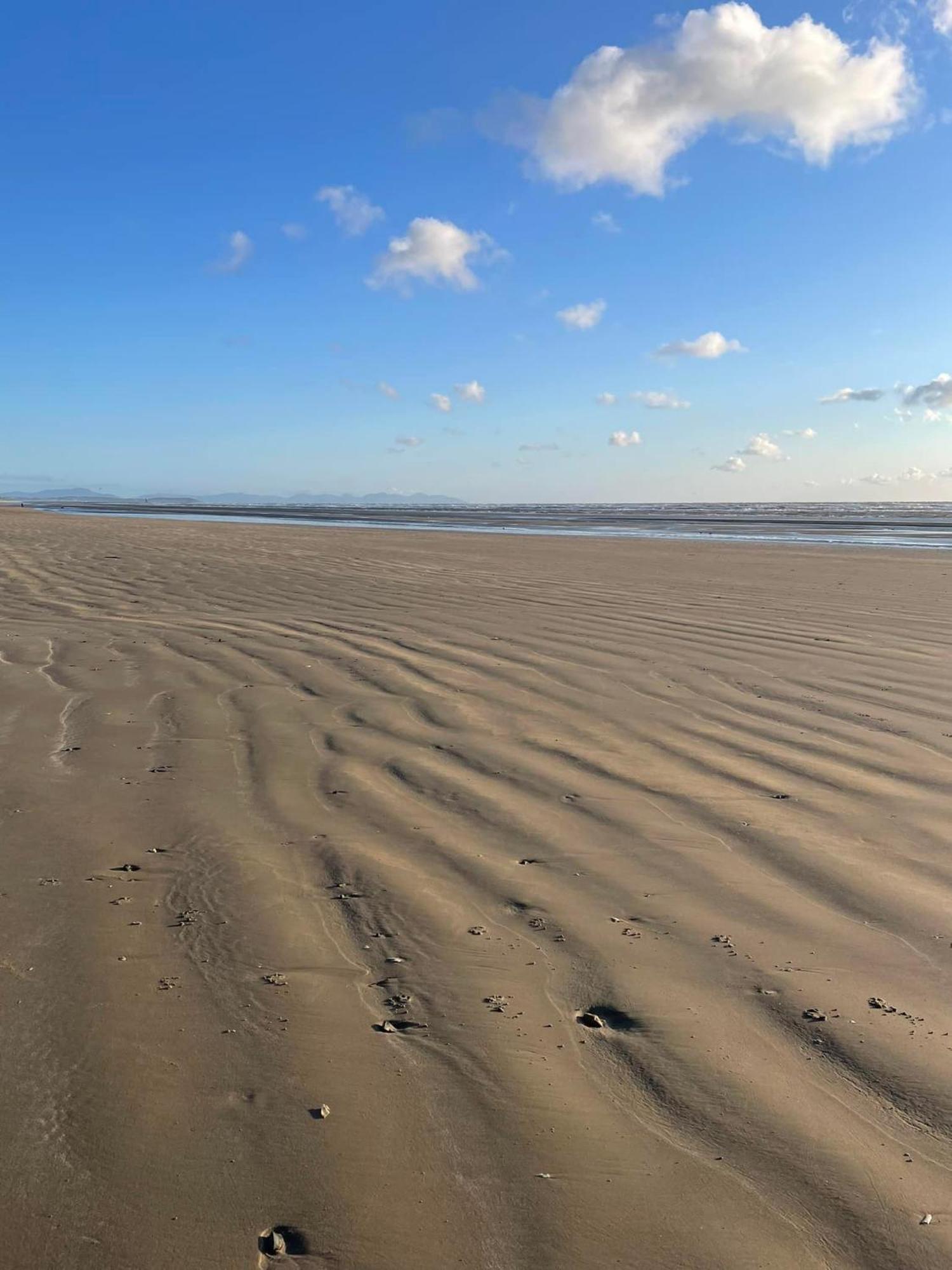 Bovinda Cottage - By The Beach, Bettystown Exteriör bild